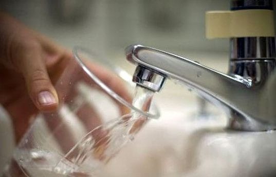 Zbog povećane potrošnje vode otežano vodosnabdijevanje u pojedinim dijelovima Lukavca Ilustracija