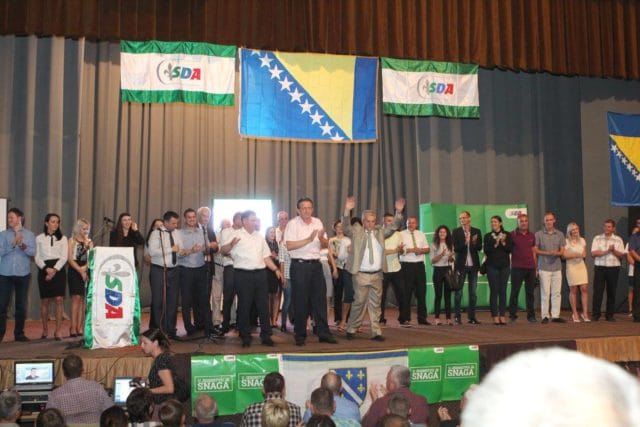 OO SDA promocija u Lukavcu Promocija kandidata OO SDA Lukavac