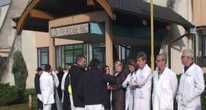 Štrajk upozorenja - JZU Dom zdravlja Lukavac - Foto: RTV Lukavac