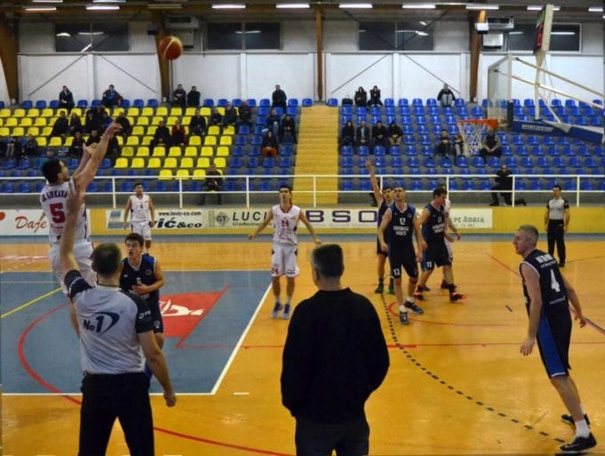 KK Lukavac - KK Travnik Foto: Lukavacki.ba