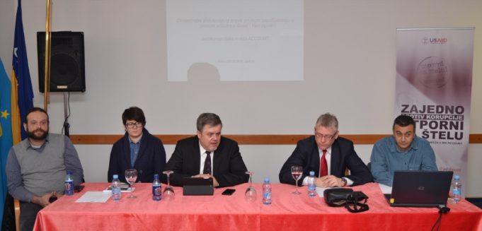 Javna debata „Zloupotreba diskrecionog prava prilikom - Foto: Lukavacki.ba