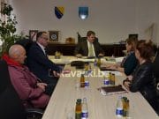 Općina Lukavac potpisala sporazum za besplatnu kastraciju i sterilizaciju pasa Potpisivanje protokola o saradnji sa Fondacijom tuzlanske zajednice - Foto: Lukavacki.ba