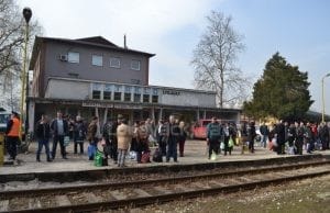 Putnički željeznički saobraćaj poskupljuje: Lukavac i dalje bez putničkih vozova Željeznička stanica Lukavac Tvornica - Foto: Lukavački.ba