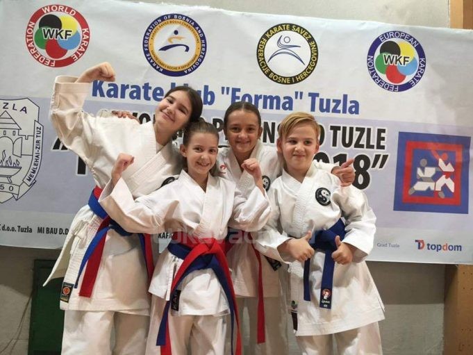 1eee346f1c46054a9387655941bc5d49.0