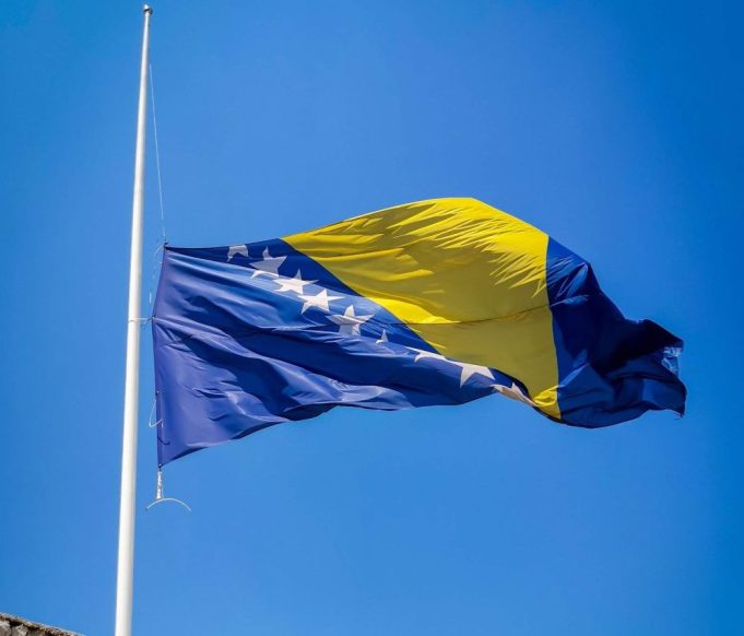 zastava-bih-na-pola-koplja_2024