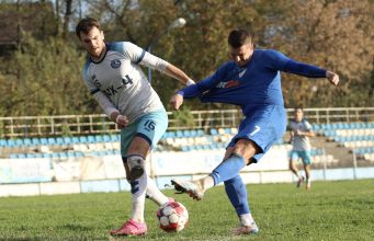 Lukavac: Pogledajte kako sudija bježi pred bijesnim navijačima