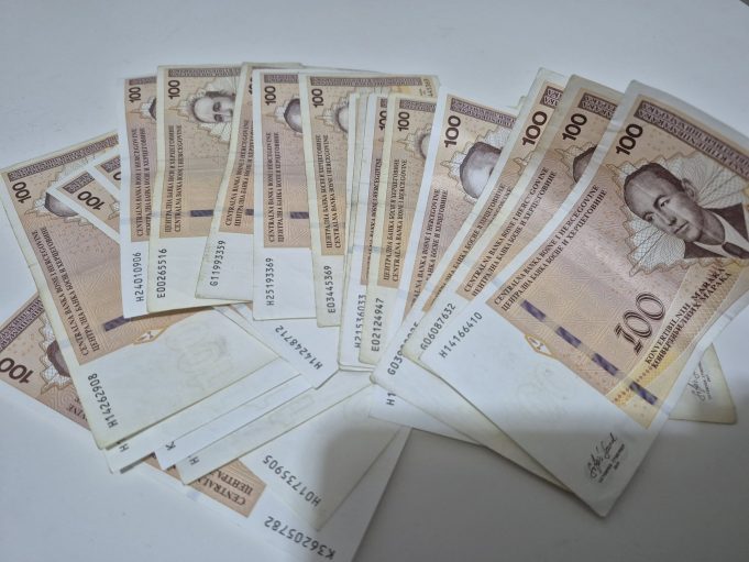 novac-pare - marke -