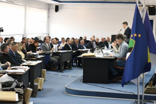 „NISMO SVI ISTI“: Zastupnik iz Lukavca odustaje od kandidature i povlači se iz politike