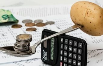 Stručnjak upozorava da slijedi težak udar: Građani BiH će stezati kaiš, vlast nema rješenja