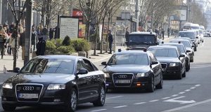 Zvaničnicima pušteno da rade šta hoće: Zloupotreba rotacije i prava na pratnju