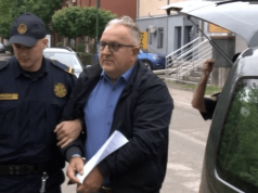 Produžen mu pritvor: Predsjedavajućeg vijeća iz Živinica terete da je supruzi, sinu i snahi kupio lažne fakultetske diplome