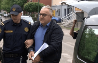 Produžen mu pritvor: Predsjedavajućeg vijeća iz Živinica terete da je supruzi, sinu i snahi kupio lažne fakultetske diplome