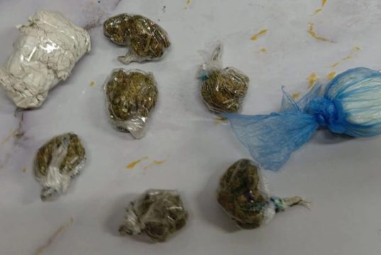 Tokom pretresa putničkog vozila u Lukavcu pronađena i oduzeta opojna droga