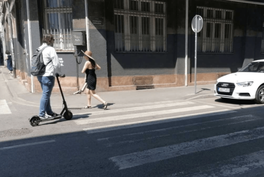 Sve više romobila na ulicama, ali i incidenata: Zakon u BiH i dalje kasni