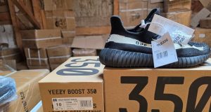 Razbijen lanac krijumčarenja robe u Tuzli: Oduzete patike i papuče Adidas i Nike iz Srbije vrijedne 1,3 miliona KM