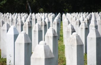U 11:07 oglasit će se sirene širom TK: Zastanimo u znak sjećanja na žrtve genocida u Srebrenici