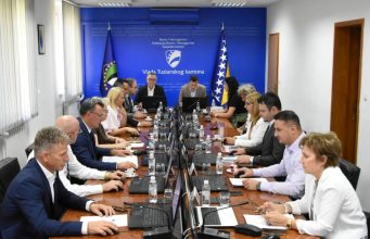 Vlada TK odobrila 5,3 miliona KM za vodovodne projekte u Lukavcu, građani i dalje svakodnevno bez vode