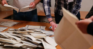 CIK naložio ručno brojanje i otvaranje vreća na 17 biračkih mjesta, među njima i u Lukavcu